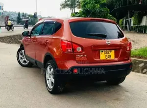 Nissan Dualis 2010 Orange