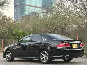 Toyota Crown 2011 Black