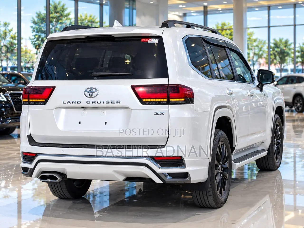 Toyota Land Cruiser LC300 2025 Off white