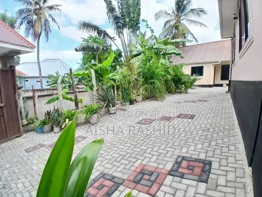 2bdrm Apartment in Kimara for rent