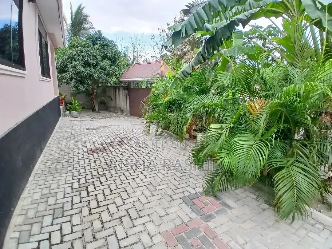 2bdrm Apartment in Kimara for rent