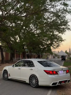 Toyota Crown 2015 Off white