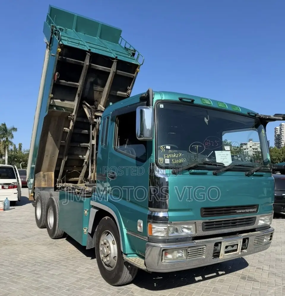 Mitsubishi Fuso Super Great Green