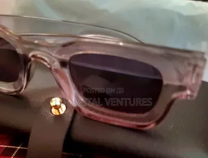 Gray Frames Sun Glasses /Classic Designs