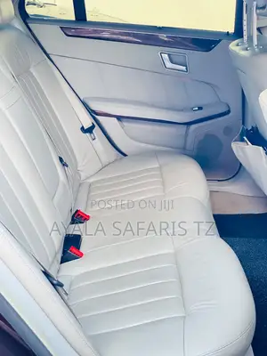 Mercedes-Benz E200 2012 Burgundy