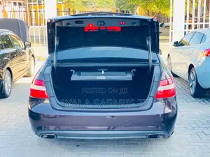 Mercedes-Benz E200 2012 Burgundy