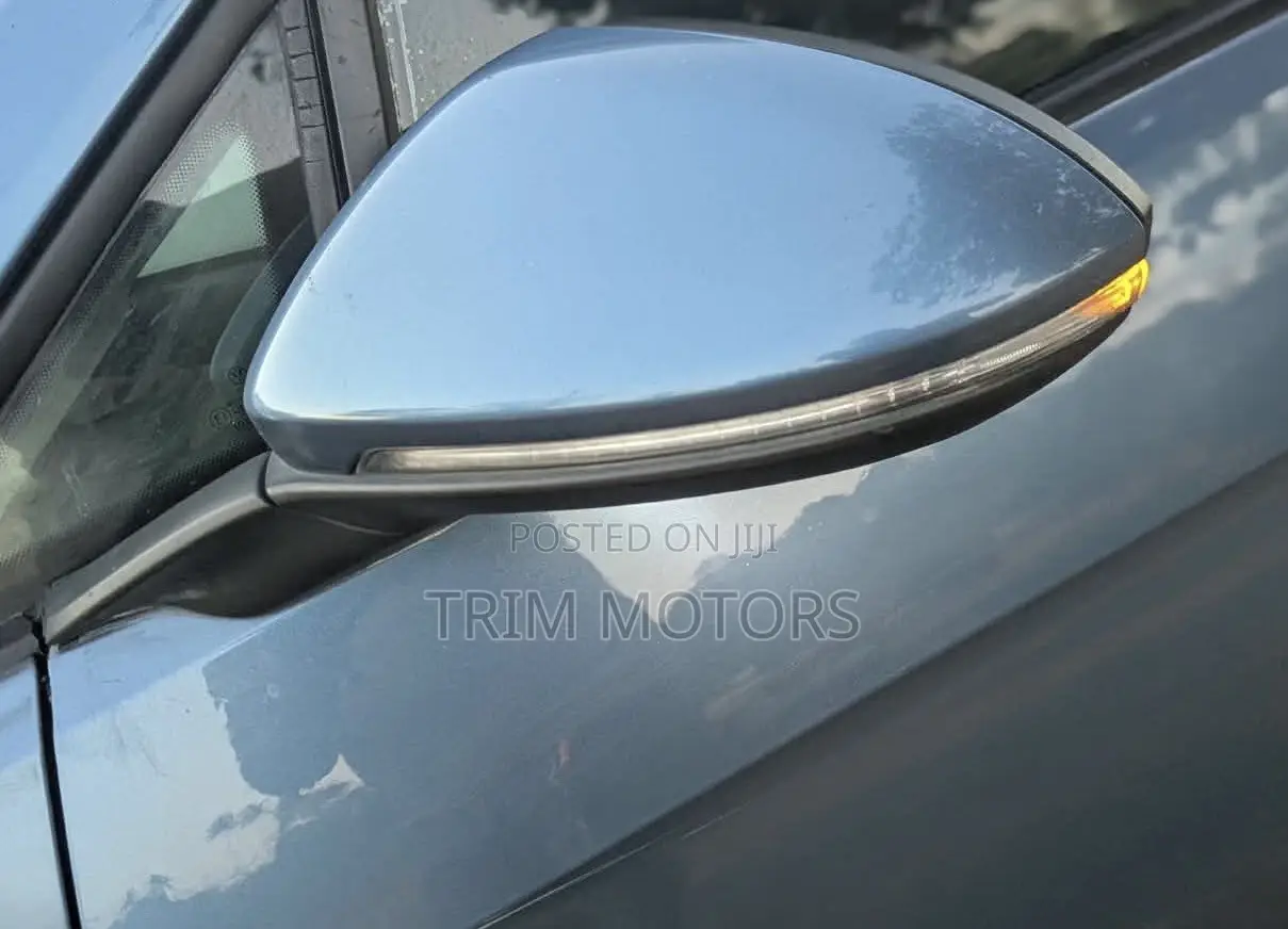 Volkswagen Golf 2014 Blue