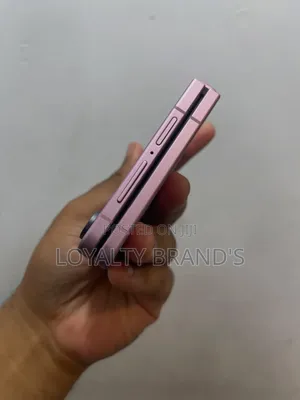 New Samsung Galaxy Z Flip8 256 GB Pink