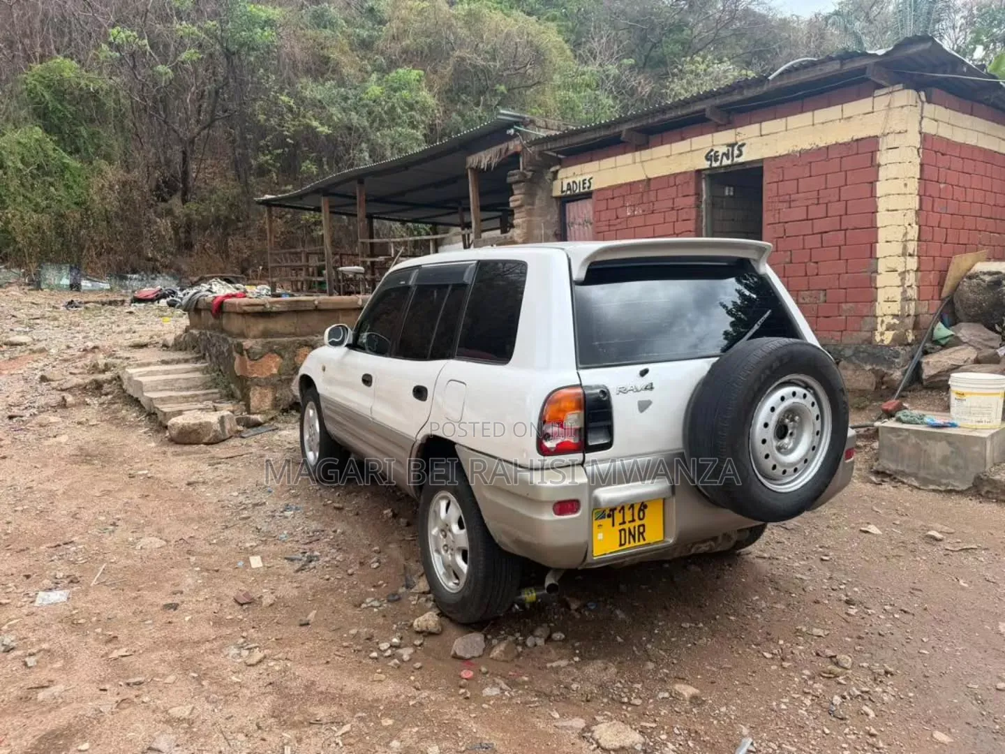 Toyota RAV4 Base FWD 1999 Silver