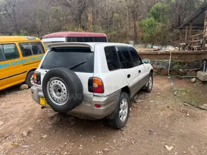 Toyota RAV4 Base FWD 1999 Silver