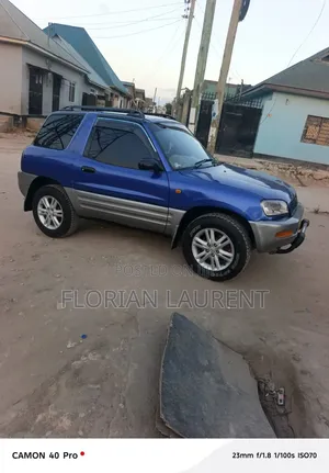 Toyota RAV4 Base 4x4 1999 Blue