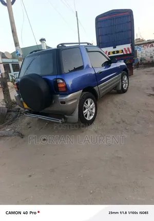 Toyota RAV4 Base 4x4 1999 Blue