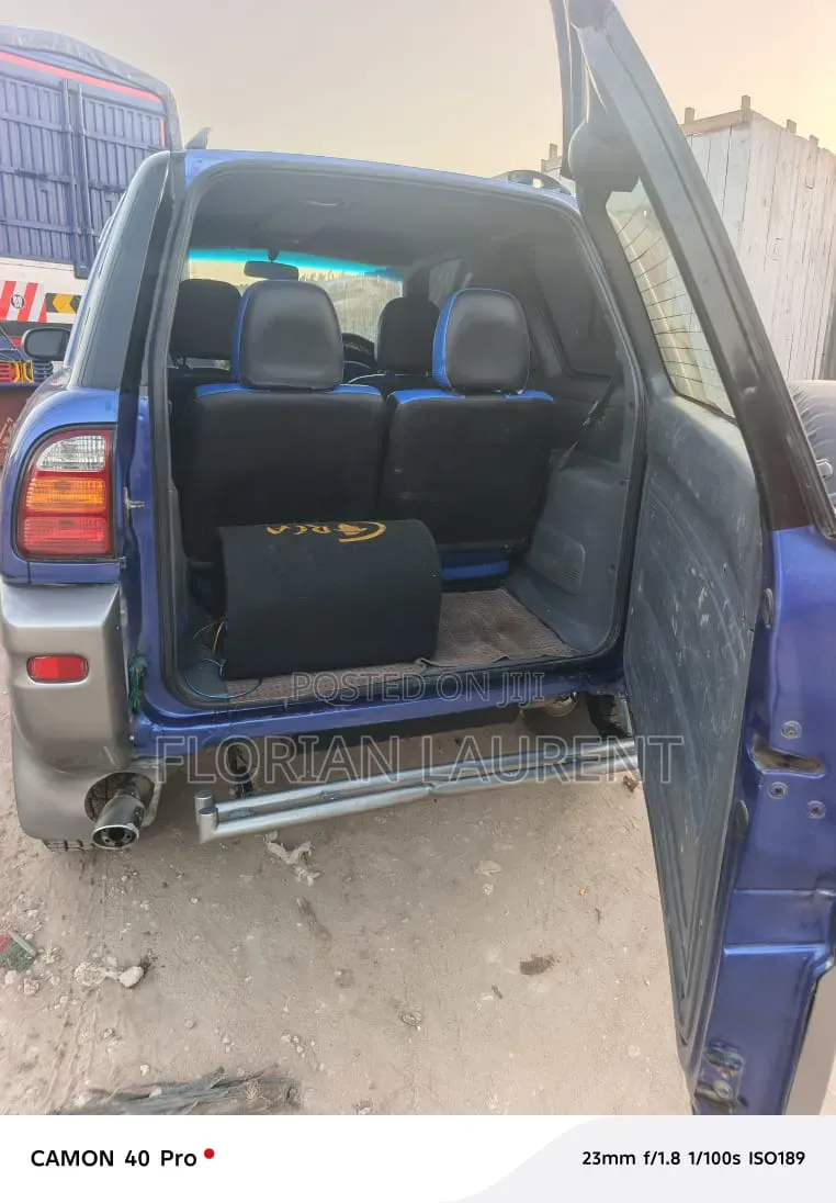 Toyota RAV4 Base 4x4 1999 Blue