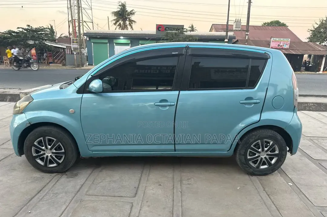 Toyota Passo 2006 Blue