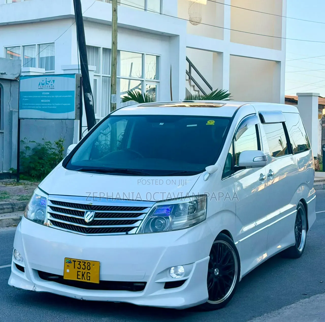 Toyota Alphard 2007 White