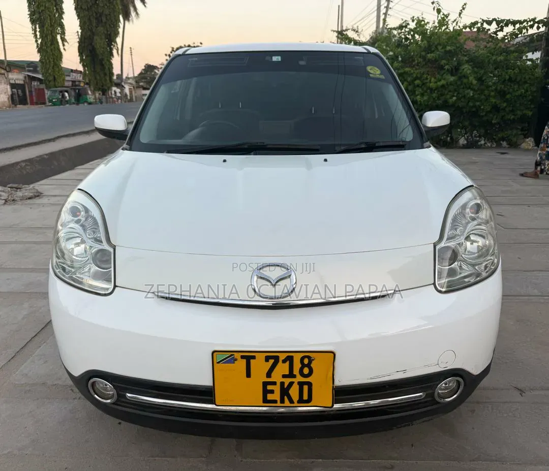 Mazda Verisa 2007 White