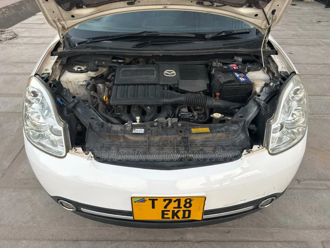 Mazda Verisa 2007 White
