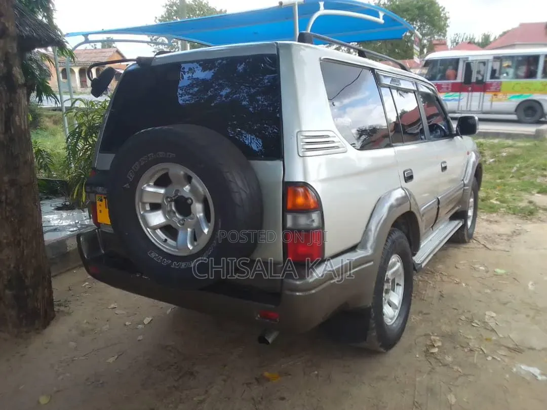 Toyota Land Cruiser Prado 2006 Silver