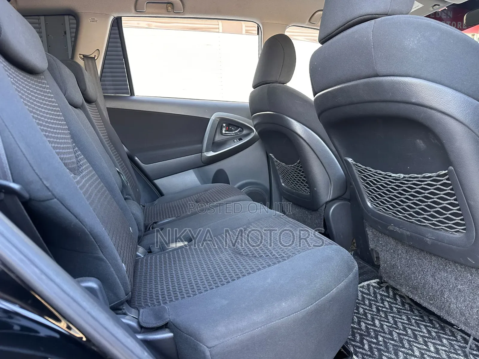 Toyota Vanguard 2010 Black