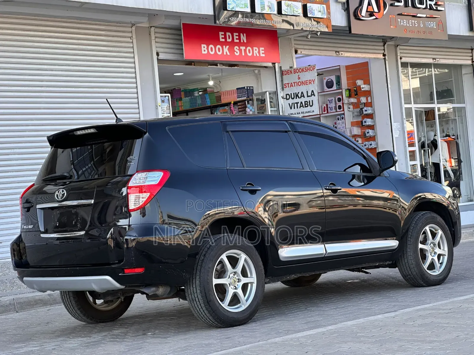 Toyota Vanguard 2010 Black
