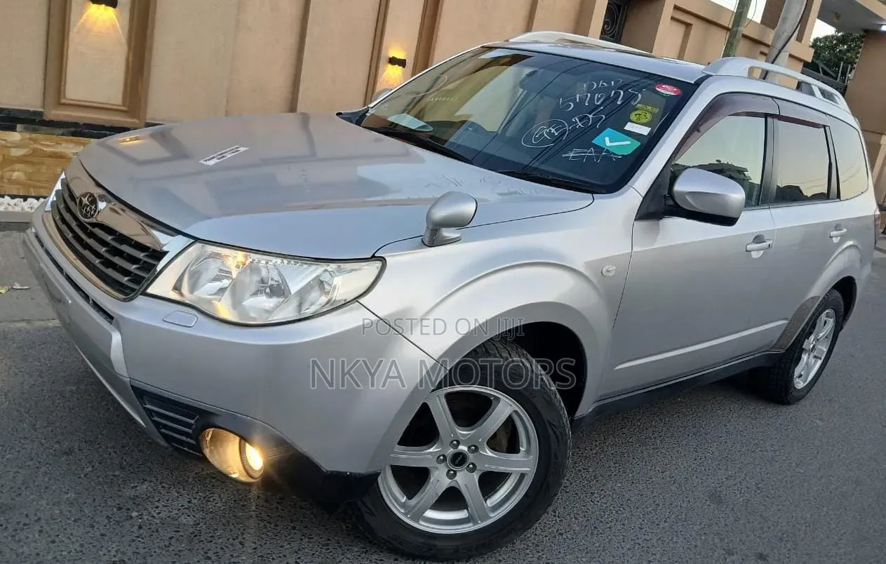 Subaru Forester 2010 Silver