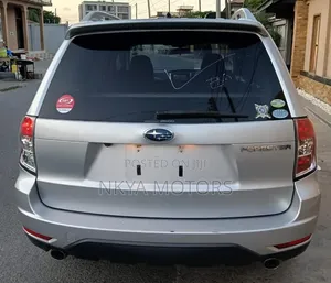 Subaru Forester 2010 Silver