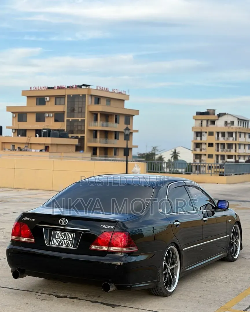 Toyota Crown 2007 Black
