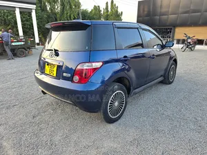 Toyota IST 2002 Blue