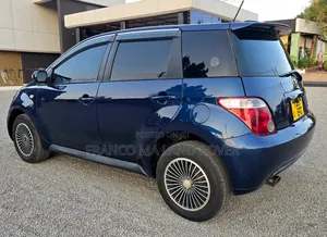 Toyota IST 2002 Blue