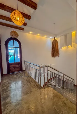 Affordable Room With 2 Bunk Beds(4 Sleeping Spaces)& Private Bathroom