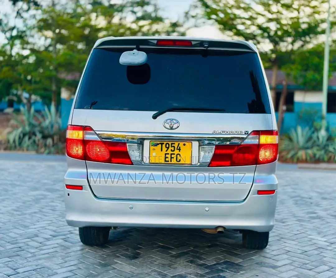 Toyota Alphard 2004 Silver
