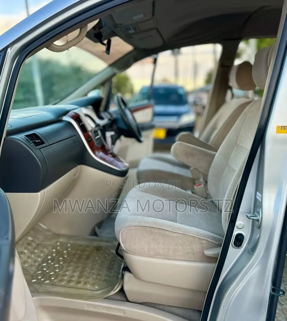 Toyota Alphard 2004 Silver