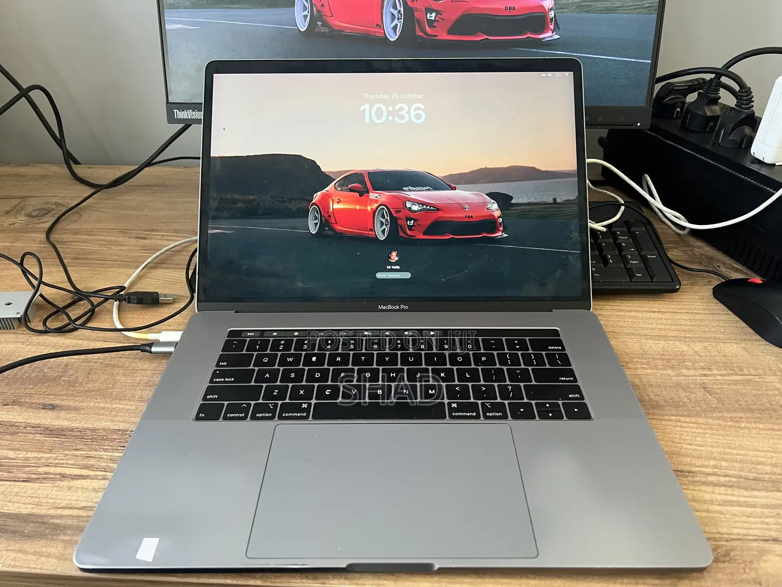 Laptop Apple MacBook Pro 2018 16GB Intel Core i9 SSD 512GB