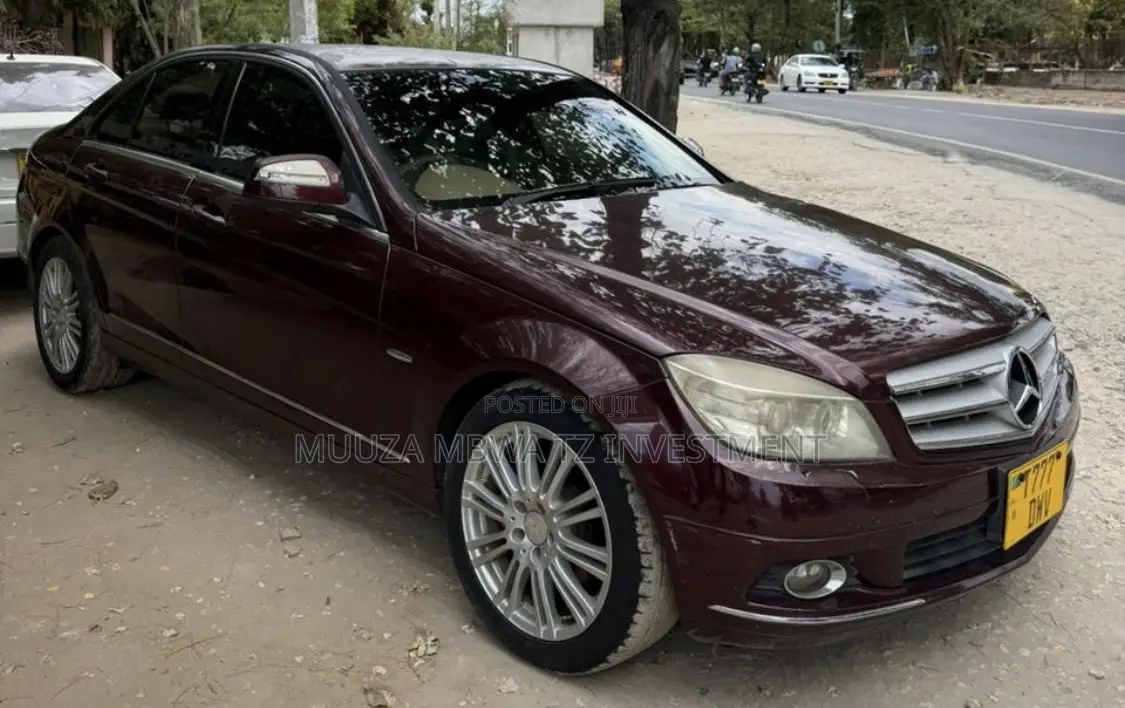 Mercedes-Benz C-Class 2007 Maroon
