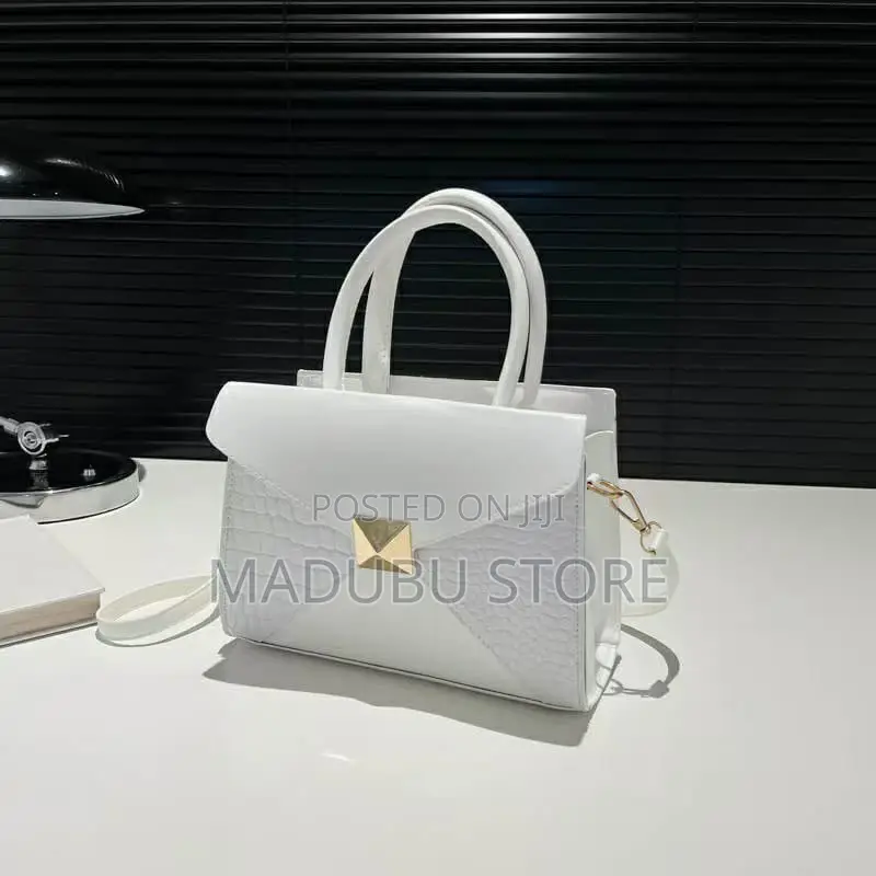 Fashion Min Bags
