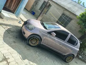 Toyota Vitz 2005 Gold