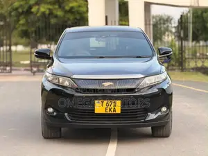 Toyota Harrier 2.0 2016 Black