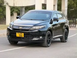 Toyota Harrier 2.0 2016 Black