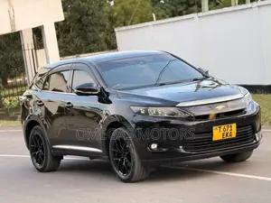 Toyota Harrier 2.0 2016 Black