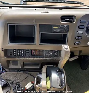 Mitsubishi Rosa 2007 Yellow