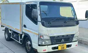 Mitsubishi Fuso 2006 White