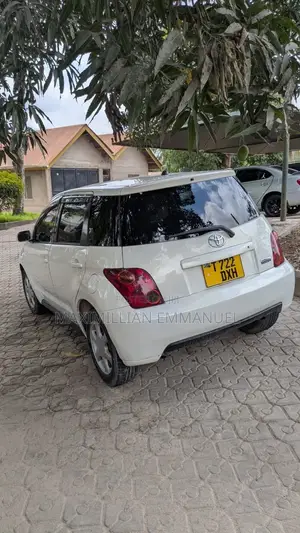 Toyota IST 2005 White