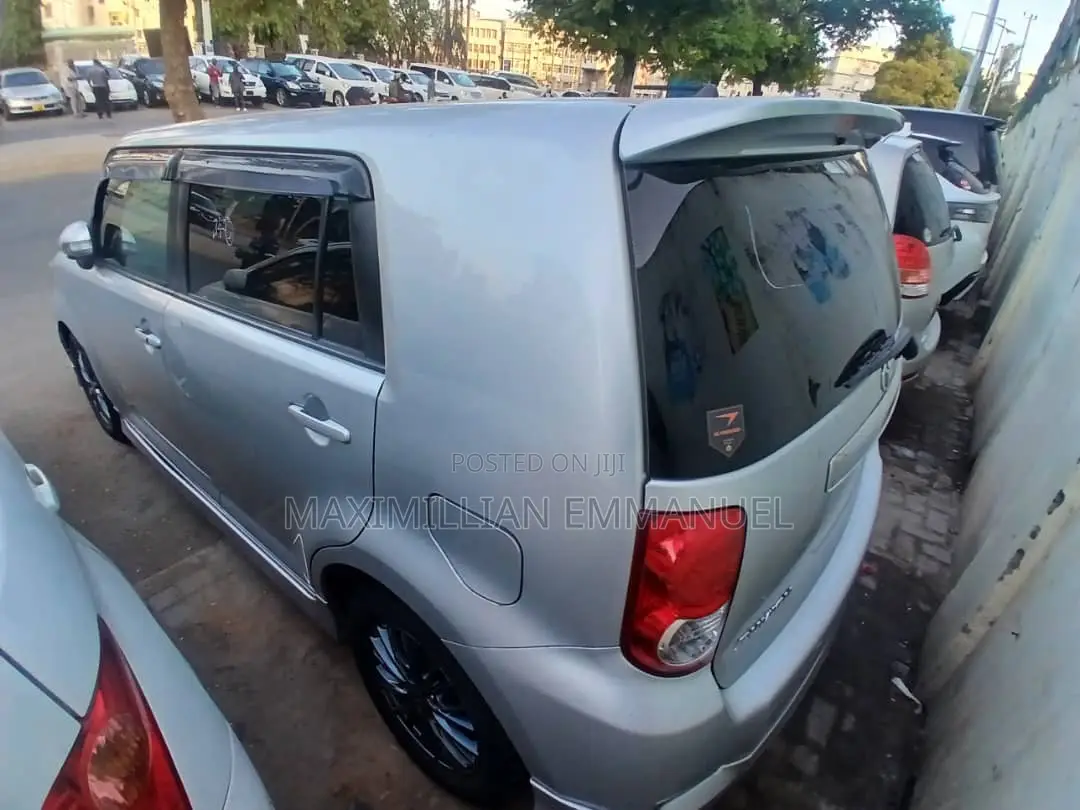 Toyota Corolla Rumion 2008 Silver