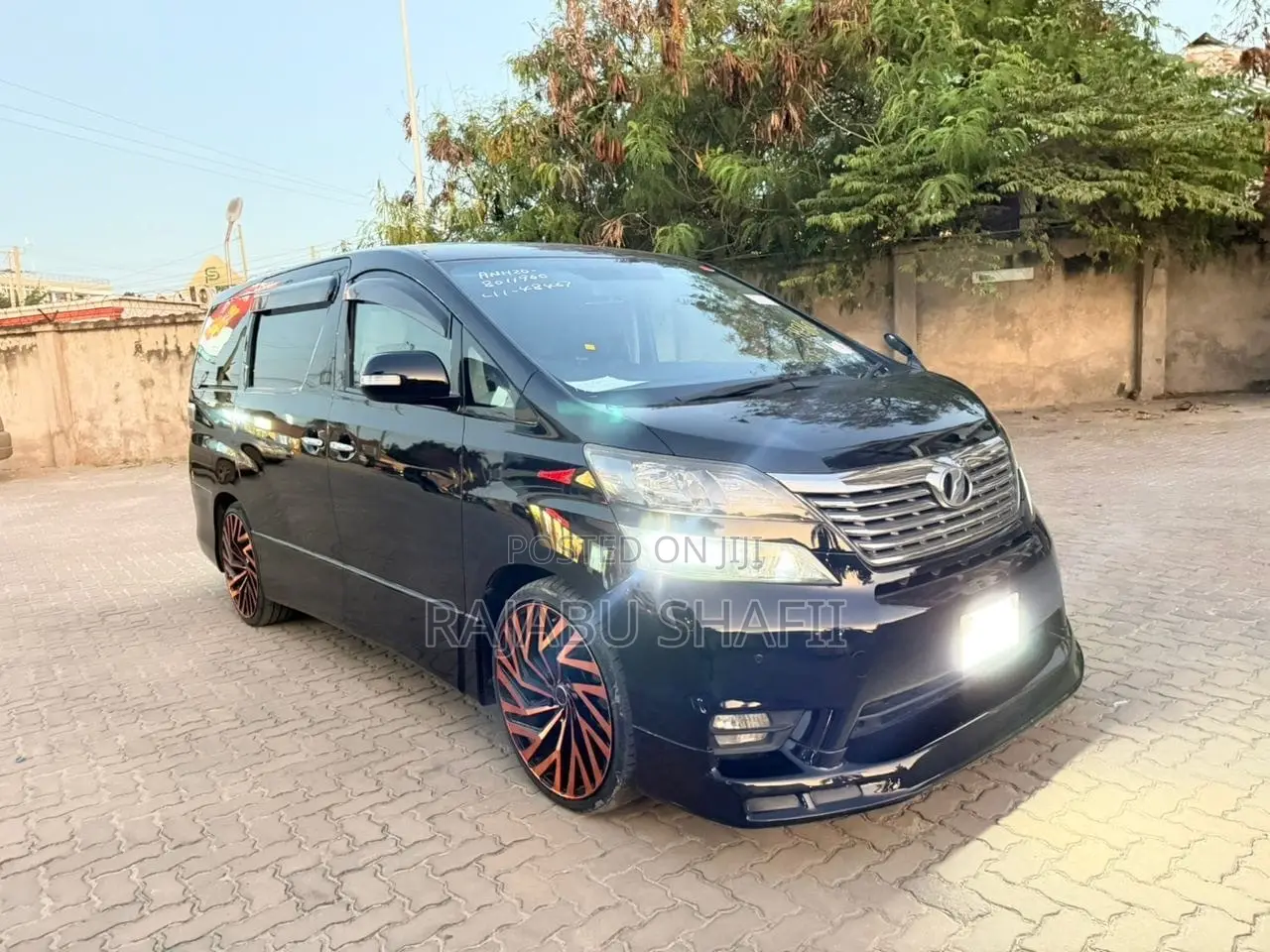 Toyota Vellfire V 2.4 FWD 7-Seater 2010 Black