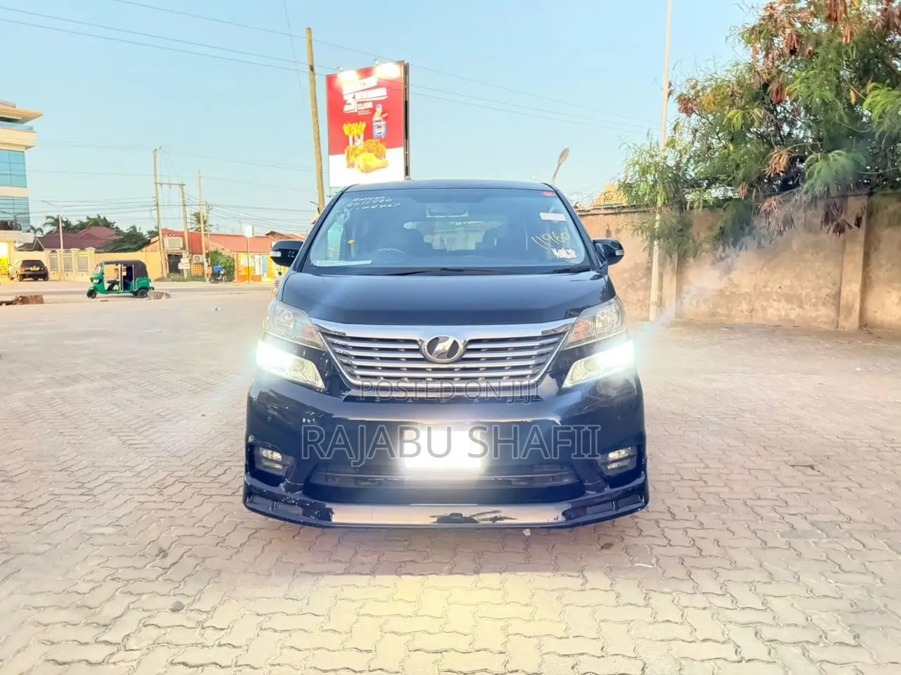Toyota Vellfire V 2.4 FWD 7-Seater 2010 Black
