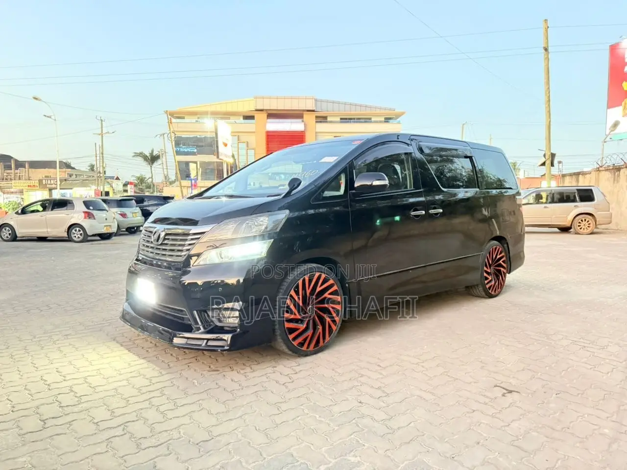 Toyota Vellfire V 2.4 FWD 7-Seater 2010 Black