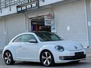 Volkswagen Beetle 1.8T Classic Hatchback 2017 Pearl