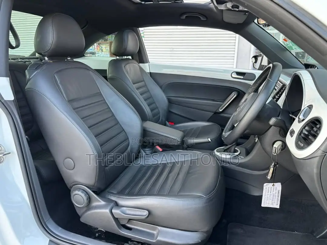 Volkswagen Beetle 1.8T Classic Hatchback 2017 Pearl
