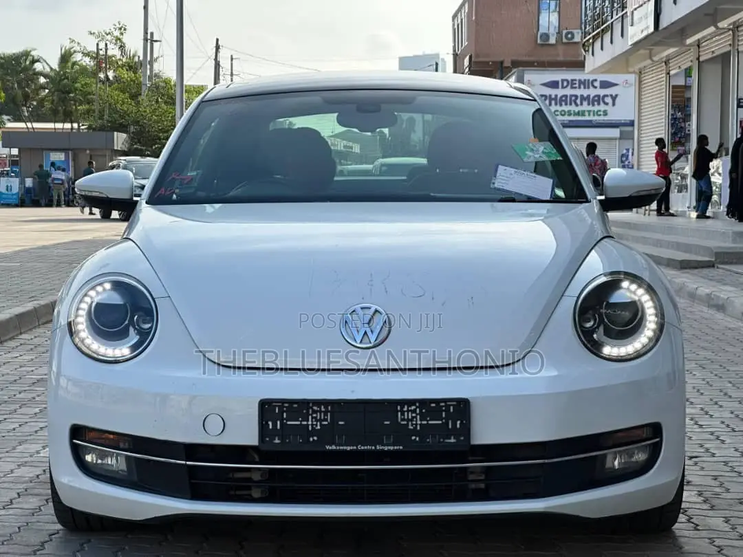 Volkswagen Beetle 1.8T Classic Hatchback 2017 Pearl