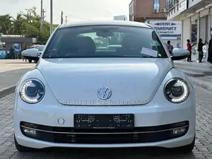Volkswagen Beetle 1.8T Classic Hatchback 2017 Pearl